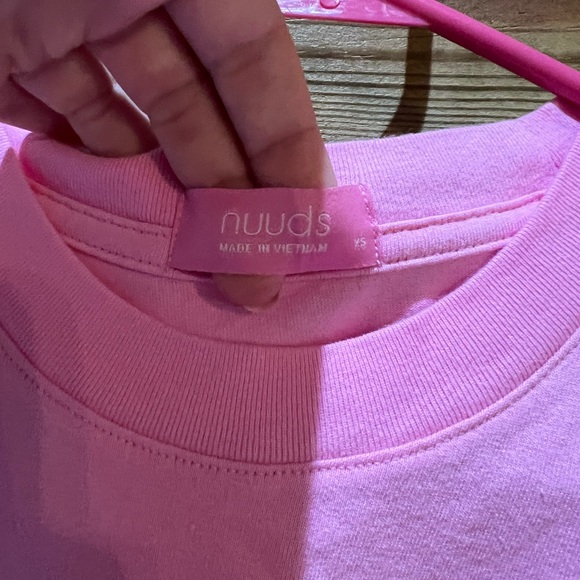 Nuuds cropped tee in bubblegum - Picture 2 of 4